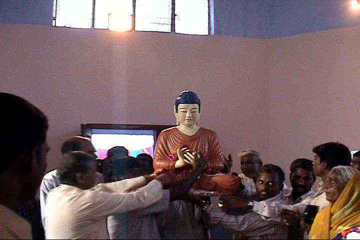 �݂�Ȃ̎�ɂ���ĉ^�ѓ������ߑ��]�@�֑�